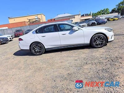 Zdjęcie 14 z 15 samochodu: 2026 BMW 530 XI VIN:WBA53FJ01TCW71868 - miniatura
