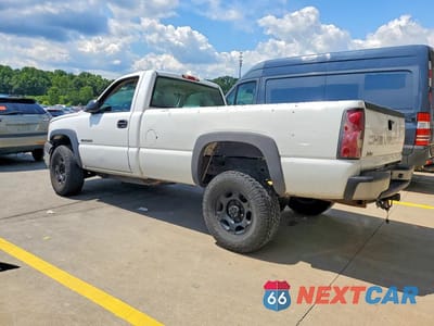 Drugie zdjęcie samochodu z przodu: 2004 CHEVROLET SILVERADO C2500 HEAVY DUTY VIN:1GCHC24U54E320572 - miniatura