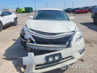 Piąte zdjęcie samochodu w środku: 2014 NISSAN ALTIMA 2.5 S VIN:1N4AL3AP6EN389154 - miniatura