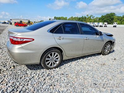 Piąte zdjęcie samochodu w środku: 2017 TOYOTA CAMRY XLE VIN:4T1BF1FK4HU777030 - miniatura