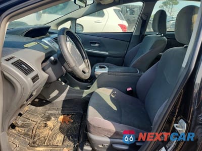 Zdjęcie 7 z 12 samochodu: 2014 TOYOTA PRIUS V TWO VIN:JTDZN3EU2E3299437 - miniatura