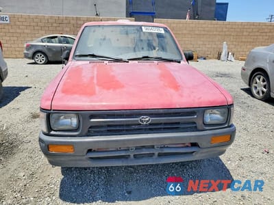 Piąte zdjęcie samochodu w środku: 1994 TOYOTA PICKUP BASE VIN:4TARN81A9RZ255121 - miniatura