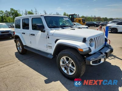 Czwarte zdjęcie samochodu z boku: 2020 JEEP WRANGLER UNLIMITED SAHARA VIN:1C4HJXEN1LW131601 - miniatura