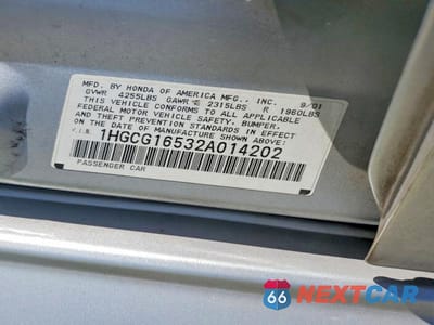 Zdjęcie 12 z 12 samochodu: 2002 HONDA ACCORD EX VIN:1HGCG16532A014202 - miniatura