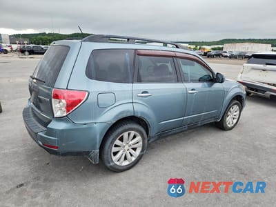 Trzecie zdjęcie samochodu z tyłu: 2011 SUBARU FORESTER 2.5X PREMIUM VIN:JF2SHBCC7BH734238 - miniatura