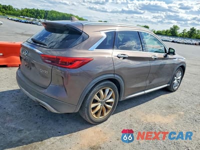 Trzecie zdjęcie samochodu z tyłu: 2019 INFINITI QX50 ESSENTIAL VIN:3PCAJ5M39KF100475 - miniatura
