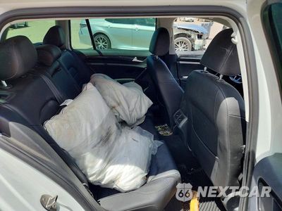 Zdjęcie 10 z 12 samochodu: 2018 VOLKSWAGEN GOLF SPORTWAGEN SEL VIN:3VWL17AU0JM765595 - miniatura