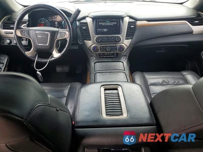 Zdjęcie 8 z 13 samochodu: 2019 GMC YUKON XL DENALI VIN:1GKS2HKJ8KR228497 - miniatura