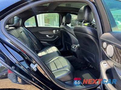 Zdjęcie 6 z 13 samochodu: 2015 MERCEDES-BENZ C 300 4MATIC VIN:55SWF4KB4FU052464 - miniatura