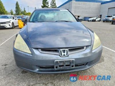Piąte zdjęcie samochodu w środku: 2005 HONDA ACCORD LX VIN:1HGCM56495A103154 - miniatura