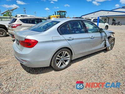 Trzecie zdjęcie samochodu z tyłu: 2018 BMW 330 XI VIN:WBA8D9C50JA614168 - miniatura