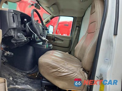 Zdjęcie 7 z 14 samochodu: 2016 CHEVROLET EXPRESS REFRIGERATED BOX TRUCK VIN:1GB6GUCG0G1123070 - miniatura