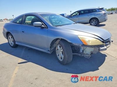 Czwarte zdjęcie samochodu z boku: 2007 HONDA ACCORD EX VIN:1HGCM72747A015160 - miniatura
