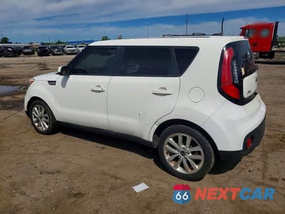Drugie zdjęcie samochodu z przodu: 2018 KIA SOUL + VIN:KNDJP3A51J7901429 - miniatura
