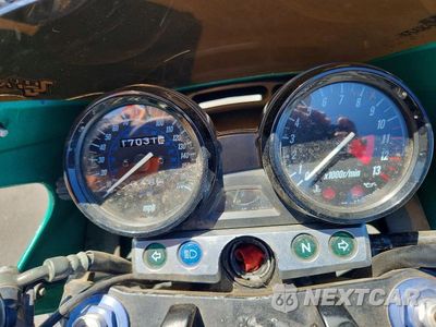 Zdjęcie 7 z 8 samochodu: 2003 KAWASAKI ZR1200 A VIN:JKAZR9A133A027081 - miniatura