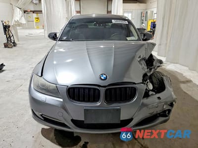 Piąte zdjęcie samochodu w środku: 2009 BMW 335 XI VIN:WBAPL33569A405654 - miniatura