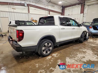 Trzecie zdjęcie samochodu z tyłu: 2017 HONDA RIDGELINE RTL VIN:5FPYK3F78HB002845 - miniatura