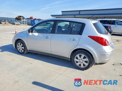 Drugie zdjęcie samochodu z przodu: 2009 NISSAN VERSA 1.8 S VIN:3N1BC13E99L364644 - miniatura