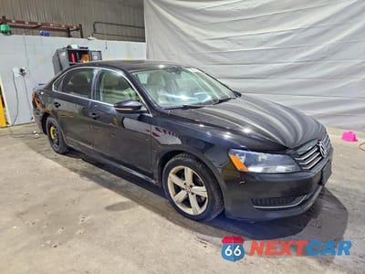 Czwarte zdjęcie samochodu z boku: 2012 VOLKSWAGEN PASSAT SE VIN:1VWBP7A33CC071764 - miniatura