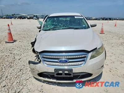 Piąte zdjęcie samochodu w środku: 2011 FORD TAURUS SEL VIN:1FAHP2EW5BG155313 - miniatura