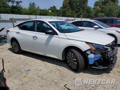 Czwarte zdjęcie samochodu z boku: 2025 NISSAN ALTIMA SV VIN:1N4BL4DW2SN331275 - miniatura