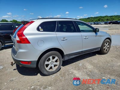 Trzecie zdjęcie samochodu z tyłu: 2010 VOLVO XC60 VIN:YV4982DLXA2066526 - miniatura