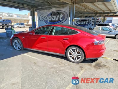 Drugie zdjęcie samochodu z przodu: 2013 TESLA MODEL S VIN:5YJSA1CNXDFP12929 - miniatura