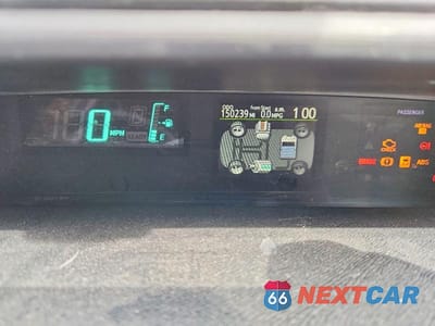 Zdjęcie 9 z 12 samochodu: 2012 TOYOTA PRIUS C THREE VIN:JTDKDTB31C1026725 - miniatura