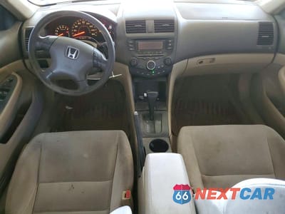 Zdjęcie 8 z 12 samochodu: 2003 HONDA ACCORD LX VIN:JHMCM56353C007902 - miniatura