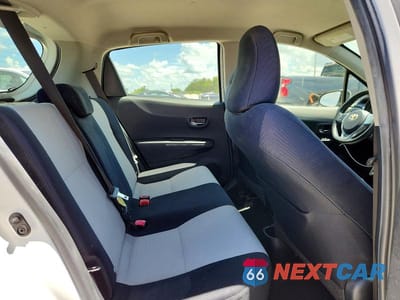Zdjęcie 10 z 12 samochodu: 2012 TOYOTA YARIS 5-DOOR LE VIN:JTDKTUD39CD519329 - miniatura