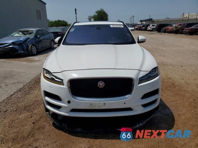 Piąte zdjęcie samochodu w środku: 2018 JAGUAR F-PACE PRESTIGE VIN:SADCK2FX5JA282644 - miniatura