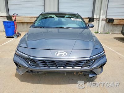 Piąte zdjęcie samochodu w środku: 2025 HYUNDAI ELANTRA SEL VIN:KMHLS4DG6SU972263 - miniatura