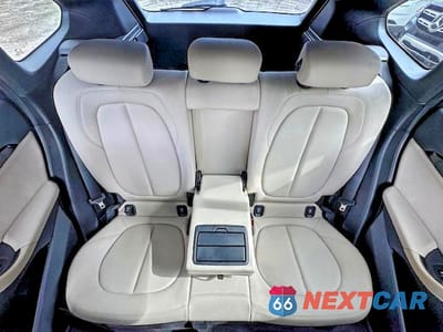 Zdjęcie 10 z 15 samochodu: 2020 BMW X1 SDRIVE28I VIN:WBXJG7C0XL5P55560 - miniatura
