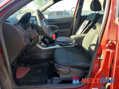 Zdjęcie 7 z 12 samochodu: 2010 FORD FOCUS SE VIN:1FAHP3FNXAW125451 - miniatura