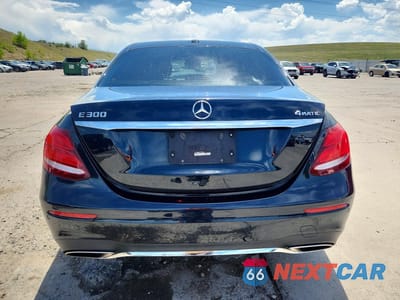 Zdjęcie 6 z 12 samochodu: 2017 MERCEDES-BENZ E 300 4MATIC VIN:WDDZF4KB0HA178868 - miniatura