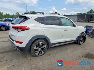 Trzecie zdjęcie samochodu z tyłu: 2017 HYUNDAI TUCSON SPORT VIN:KM8J3CA2XHU330435 - miniatura