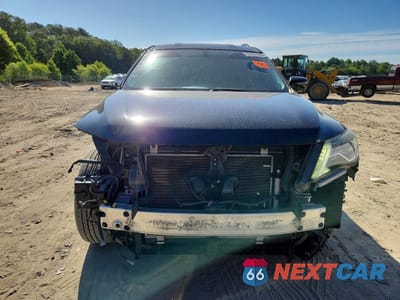 Piąte zdjęcie samochodu w środku: 2018 NISSAN PATHFINDER SL VIN:5N1DR2MM9JC636685 - miniatura
