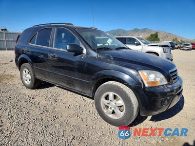 Czwarte zdjęcie samochodu z boku: 2008 KIA SORENTO BASE VIN:KNDJD735X85774957 - miniatura