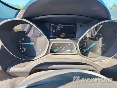 Zdjęcie 9 z 12 samochodu: 2017 FORD ESCAPE SE VIN:1FMCU9GD1HUA52039 - miniatura