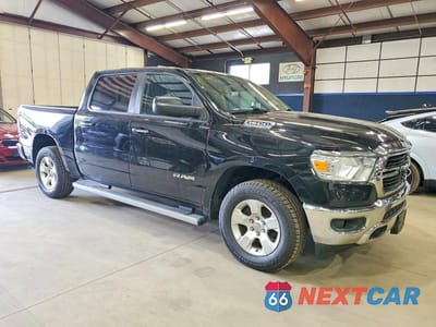Czwarte zdjęcie samochodu z boku: 2020 RAM 1500 BIG HORN/LONE STAR VIN:1C6RRFFG9LN383861 - miniatura