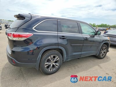 Trzecie zdjęcie samochodu z tyłu: 2016 TOYOTA HIGHLANDER XLE VIN:5TDJKRFH0GS352180 - miniatura