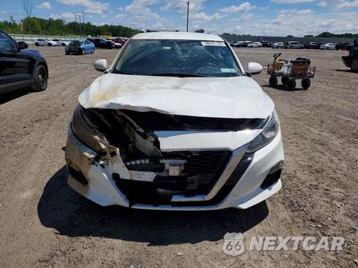 Piąte zdjęcie samochodu w środku: 2019 NISSAN ALTIMA S VIN:1N4BL4BW8KC167352 - miniatura