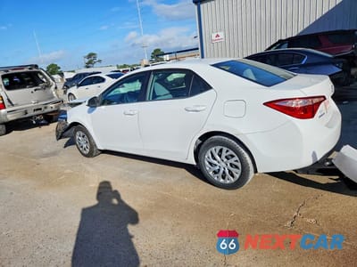 Drugie zdjęcie samochodu z przodu: 2018 TOYOTA COROLLA LE VIN:5YFBURHE8JP813207 - miniatura
