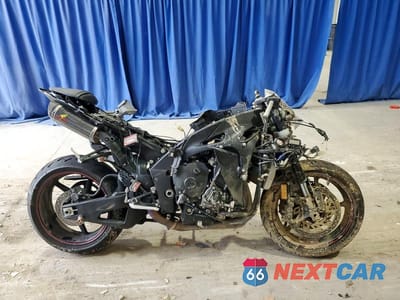 2013 YAMAHA YZFR1 JYARN23E1DA015243 - główne zdjęcie licytacji z USA - miniatura