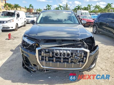 Piąte zdjęcie samochodu w środku: 2025 AUDI Q7 PREMIUM VIN:WA1ACBF74SD012525 - miniatura