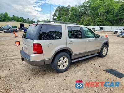 Trzecie zdjęcie samochodu z tyłu: 2002 FORD EXPLORER XLT VIN:1FMZU73K22UD35088 - miniatura