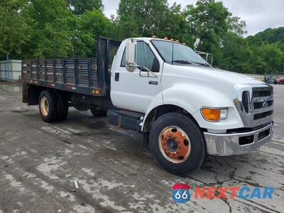 Czwarte zdjęcie samochodu z boku: 2005 FORD F650 SUPER DUTY VIN:3FRNF65975V184059 - miniatura