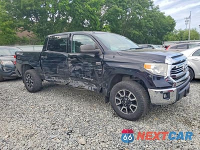 Czwarte zdjęcie samochodu z boku: 2016 TOYOTA TUNDRA SR5 VIN:5TFDY5F16GX540364 - miniatura