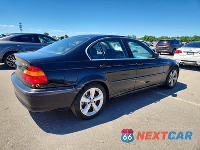 Trzecie zdjęcie samochodu z tyłu: 2005 BMW 330 XI VIN:WBAEW53435PN40003 - miniatura