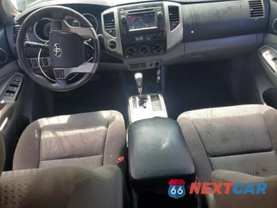 Zdjęcie 8 z 12 samochodu: 2013 TOYOTA TACOMA DOUBLE CAB VIN:5TFLU4EN8DX062708 - miniatura